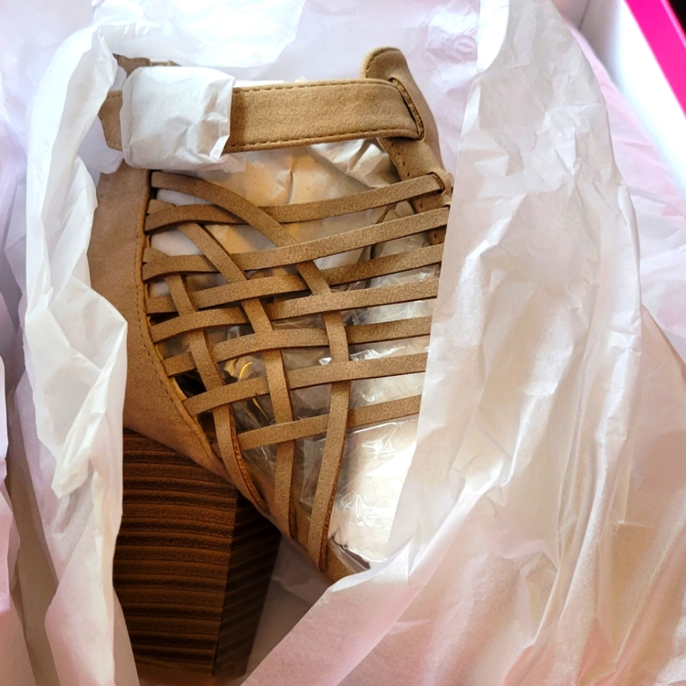 Shoedazzle Thandie Caged Heel